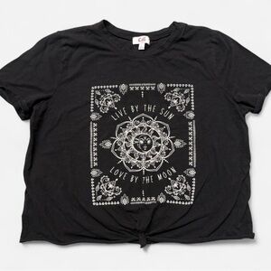 Women's Graphic Tee size L Black Sun & Moon Short Sleeve Crew Neck crop top